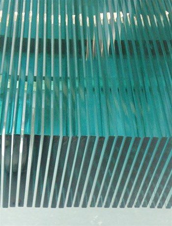 云南恒业玻璃教你如何正确选择钢化玻璃